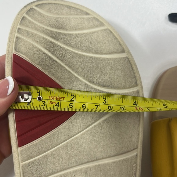 Olukai Women’s Pihapiha Gold sandal slides size 11 - Picture 7 of 7